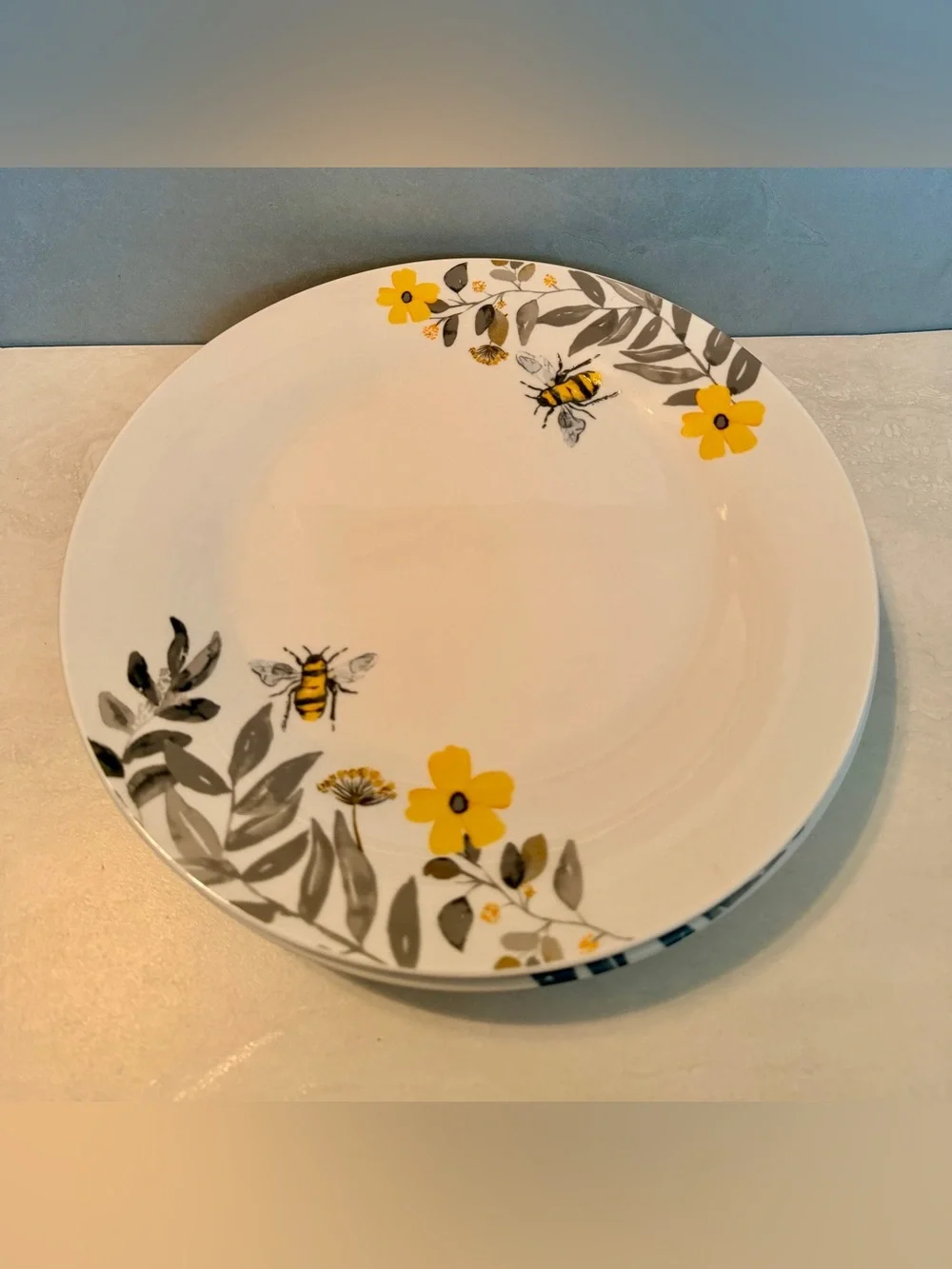 Royal Norfolk Spring Bees Yellow Floral Dinner Plates 10.5”, Set of 4